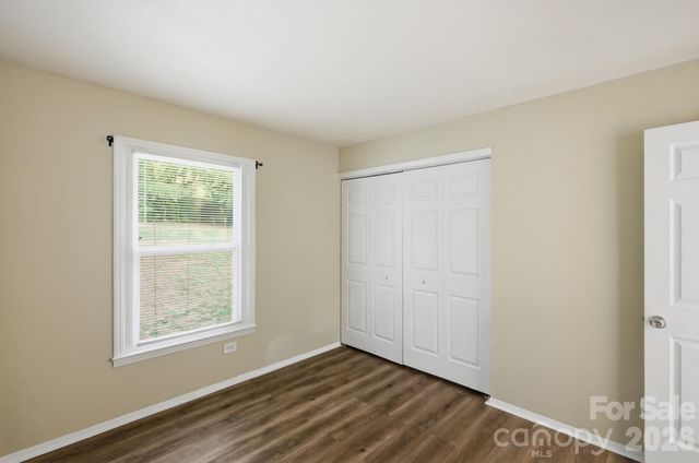 6805 Deanwood Place, Charlotte, NC 28217