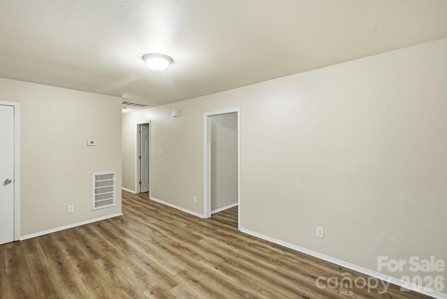 6805 Deanwood Place, Charlotte, NC 28217