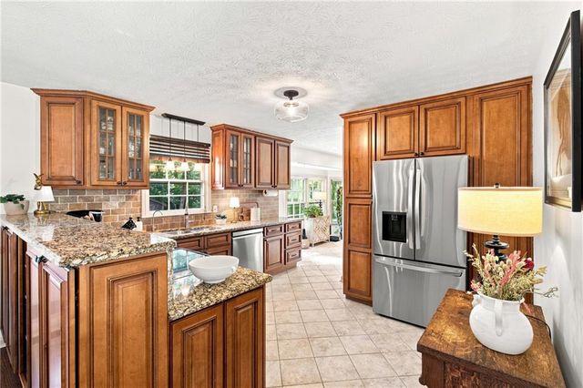 1088 Oak Grove Circle, Lawrenceville, GA 30043