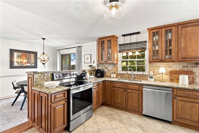 1088 Oak Grove Circle, Lawrenceville, GA 30043