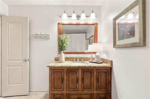 1088 Oak Grove Circle, Lawrenceville, GA 30043