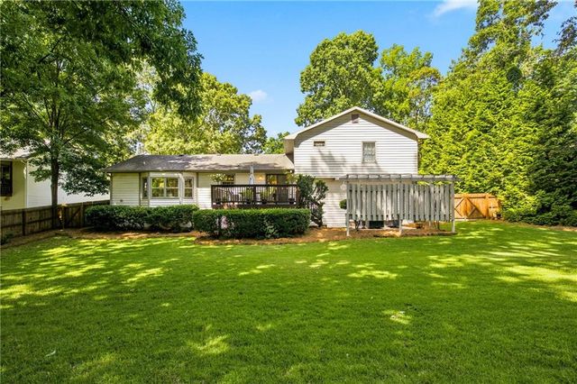 1088 Oak Grove Circle, Lawrenceville, GA 30043