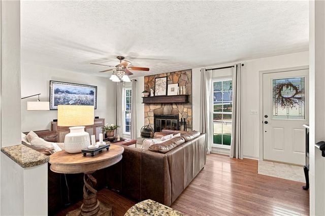 1088 Oak Grove Circle, Lawrenceville, GA 30043