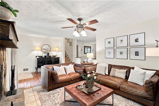 1088 Oak Grove Circle, Lawrenceville, GA 30043