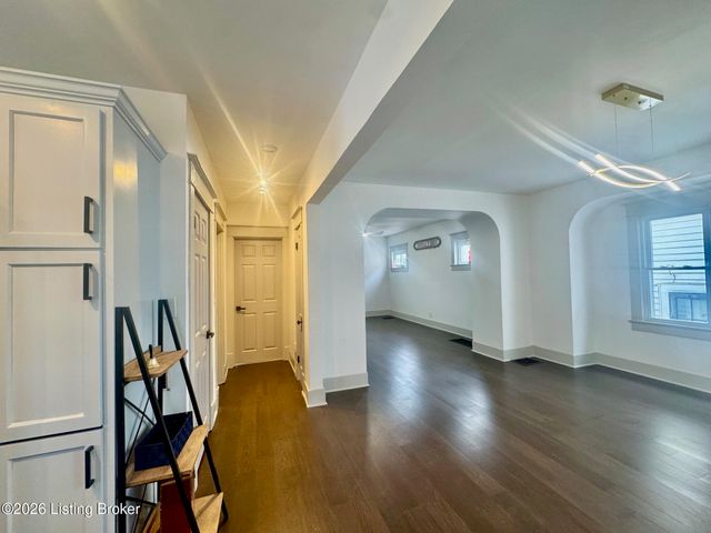 402 S 39th St, Louisville, KY 40212