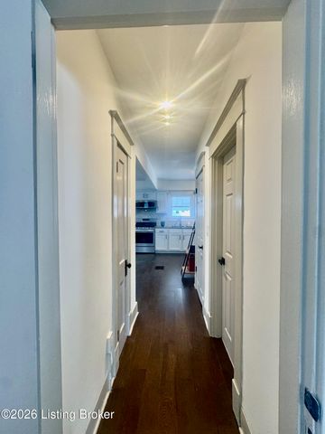 402 S 39th St, Louisville, KY 40212