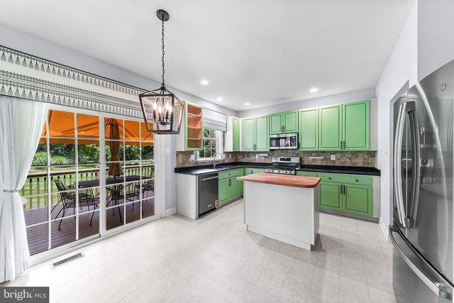647 MARTIN DR, Avondale, PA 19311