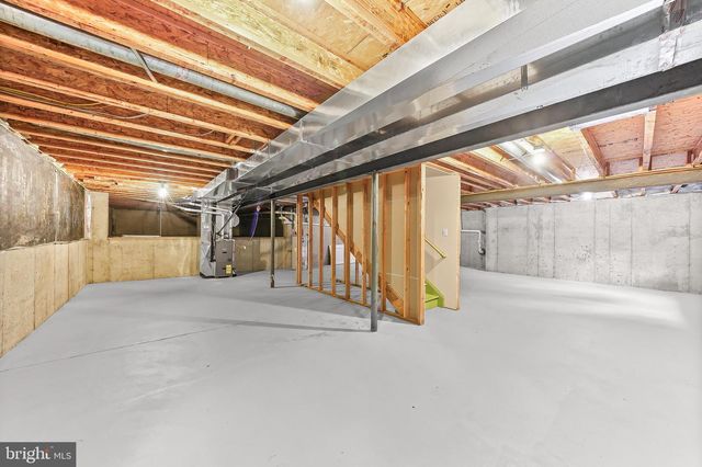 647 MARTIN DR, Avondale, PA 19311