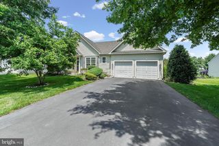 647 MARTIN DR, Avondale, PA 19311
