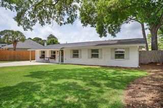 303 NE Ohio Place, Fort Walton Beach, FL 32548