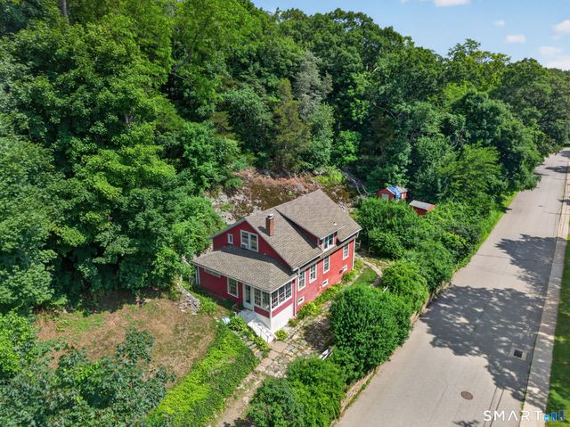 79 River Street, Deep River, CT 06417