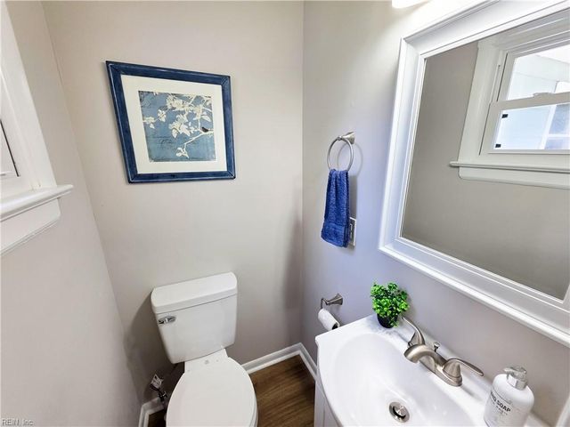 1425 Sunset DR, Norfolk, VA 23503