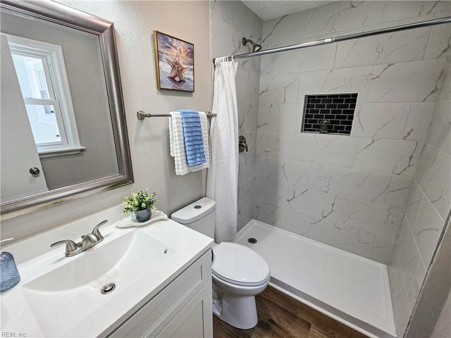 1425 Sunset DR, Norfolk, VA 23503