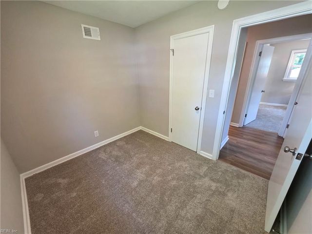 1425 Sunset DR, Norfolk, VA 23503