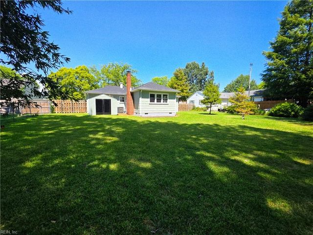 1425 Sunset DR, Norfolk, VA 23503