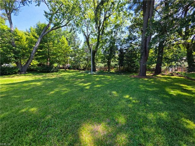 1425 Sunset DR, Norfolk, VA 23503