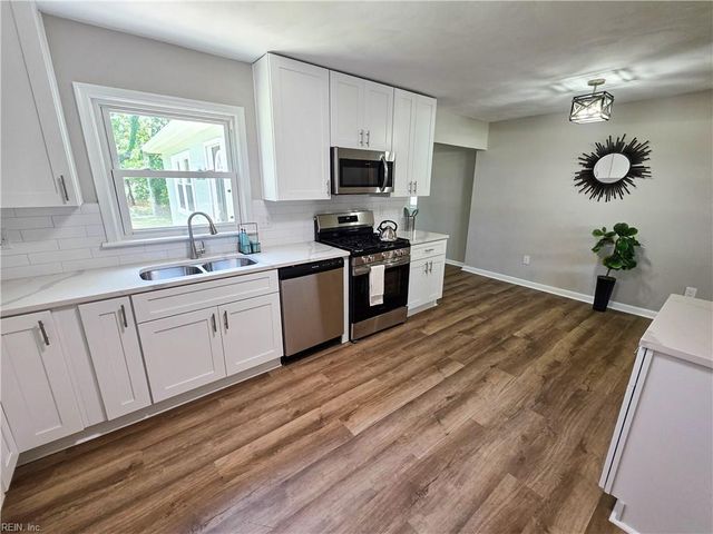 1425 Sunset DR, Norfolk, VA 23503