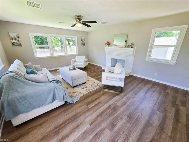 1425 Sunset DR, Norfolk, VA 23503