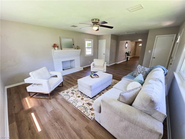 1425 Sunset DR, Norfolk, VA 23503