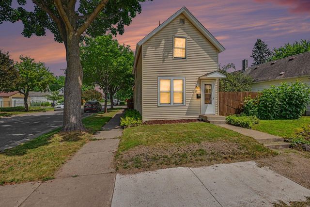 1260 Woodbridge Street, Saint Paul, MN 55117
