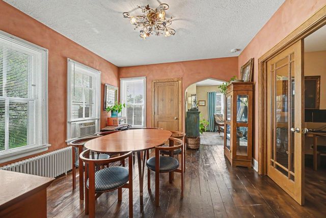 1260 Woodbridge Street, Saint Paul, MN 55117