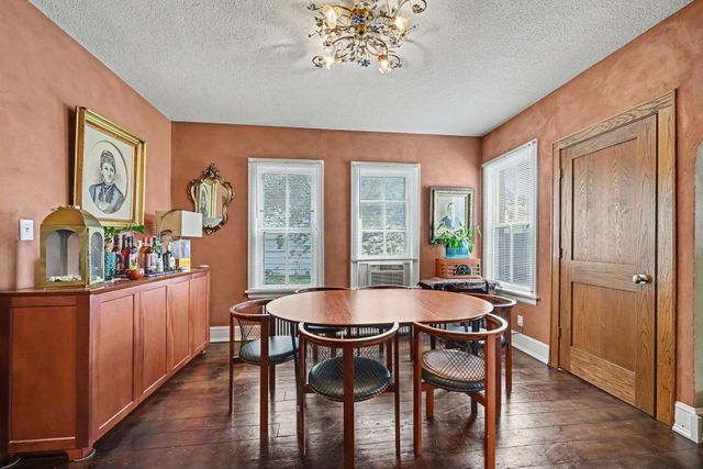 1260 Woodbridge Street, Saint Paul, MN 55117