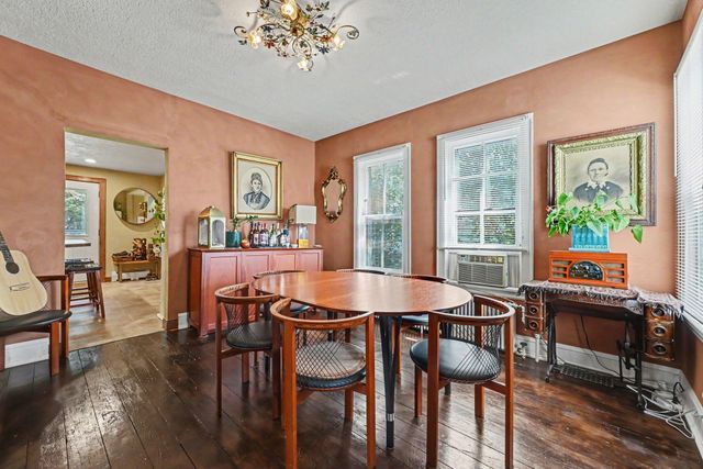 1260 Woodbridge Street, Saint Paul, MN 55117
