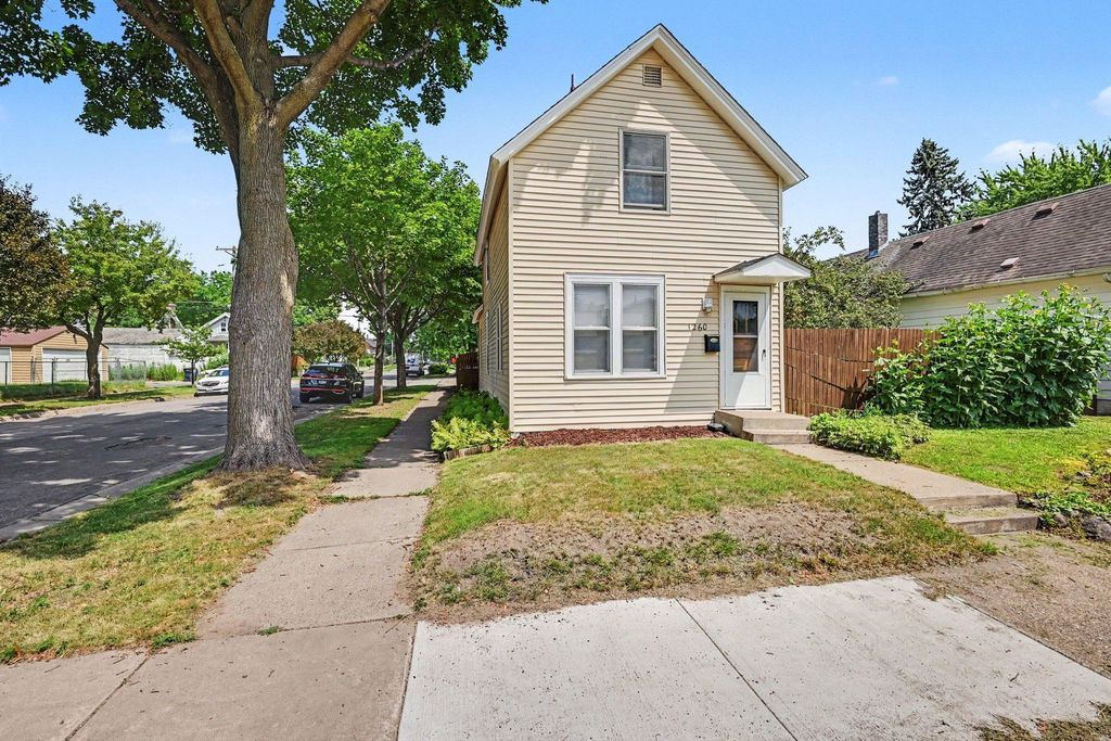 1260 Woodbridge Street, Saint Paul, MN 55117