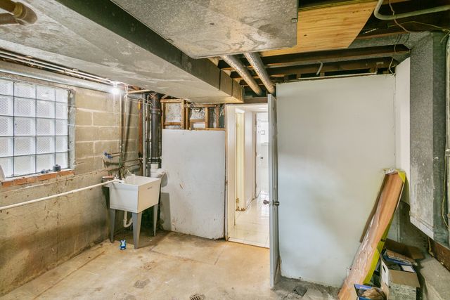 12138 S Elizabeth Street, Chicago, IL 60643