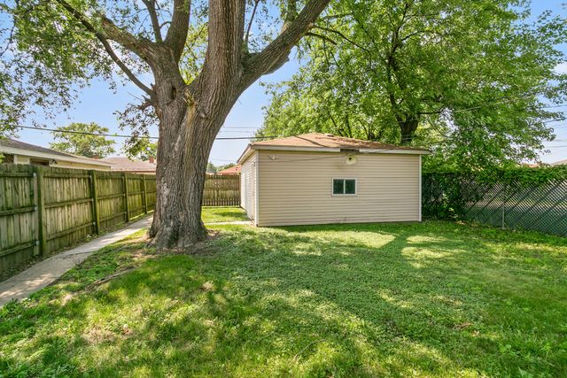 12138 S Elizabeth Street, Chicago, IL 60643