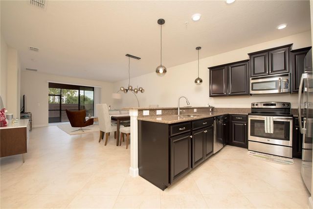 1225 LONG COVE LOOP 1225, Davenport, FL 33896