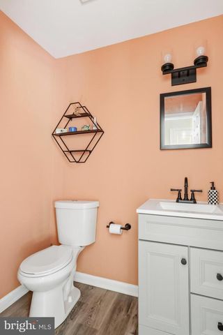 102 RUTLEDGE CT, North Wales, PA 19454