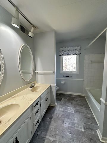 9324 Saratoga Road, Fort Wayne, IN 46804