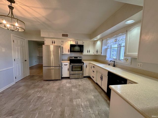 9324 Saratoga Road, Fort Wayne, IN 46804