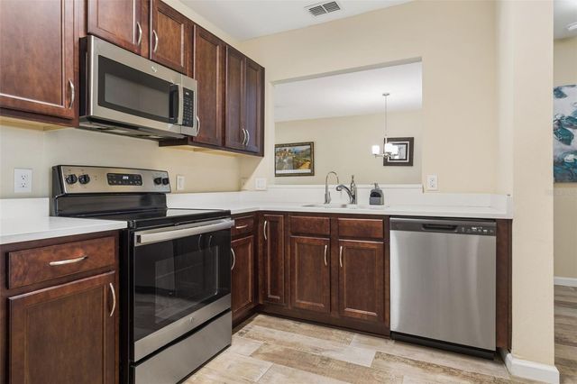 1231 GODAVARI WAY 204, Wesley Chapel, FL 33543