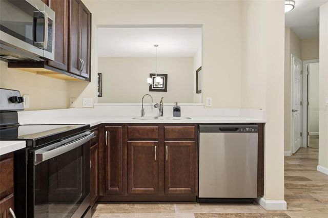 1231 GODAVARI WAY 204, Wesley Chapel, FL 33543