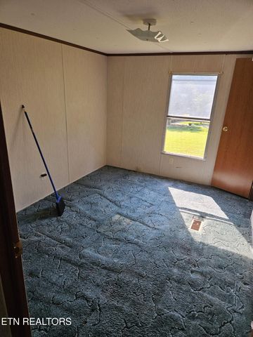 871 N Old Grey Ridge Rd, Friendsville, TN 37737