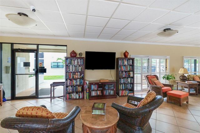 1316 PASADENA AVENUE S 408, South Pasadena, FL 33707