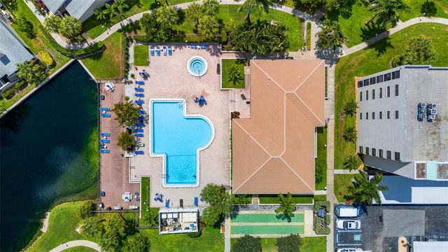 1316 PASADENA AVENUE S 408, South Pasadena, FL 33707