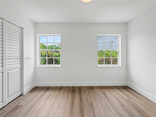 10262 SW 127th Pl, Miami, FL 33186