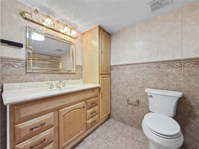 10262 SW 127th Pl, Miami, FL 33186