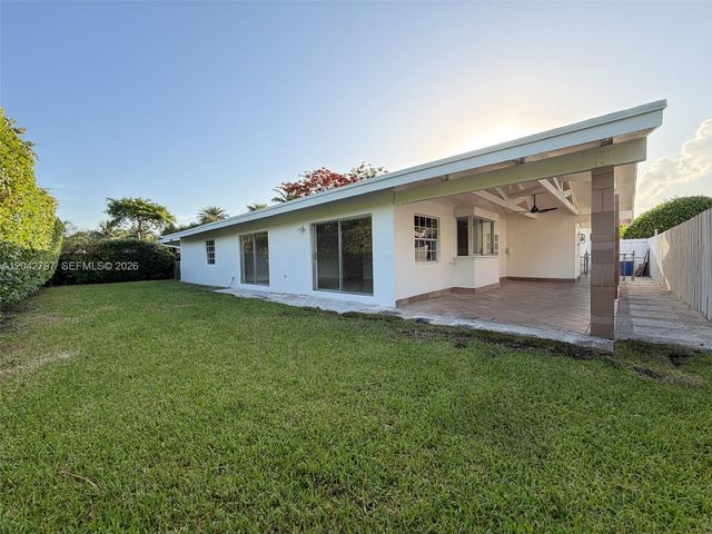 10262 SW 127th Pl, Miami, FL 33186