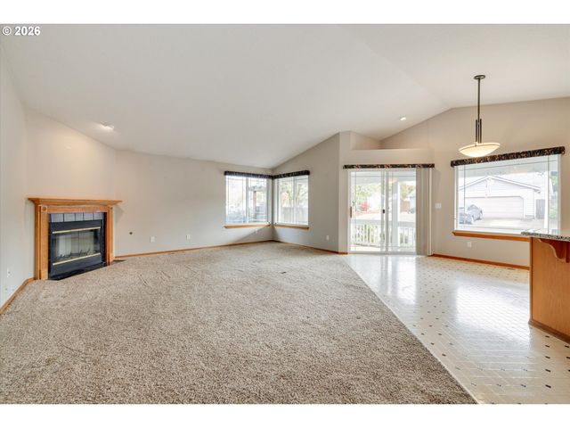 16818 Se 18TH St, Vancouver, WA 98683