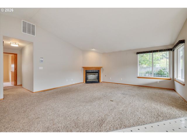 16818 Se 18TH St, Vancouver, WA 98683