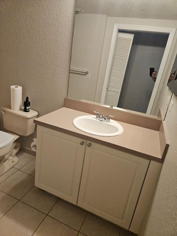 6758 W Sample Road 6758, Coral Springs, FL 33067