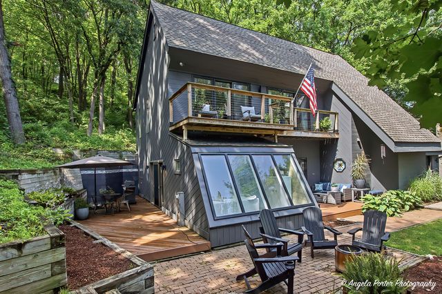 118 Brookbridge Road, Trout Valley, IL 60013