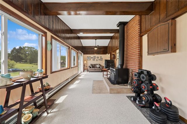 106 Daums Ln, Penn Twp, PA 15085