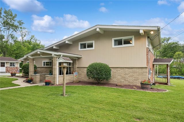 106 Daums Ln, Penn Twp, PA 15085