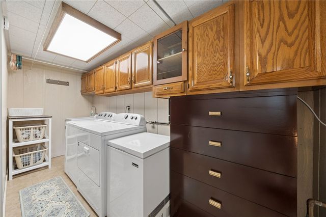 106 Daums Ln, Penn Twp, PA 15085