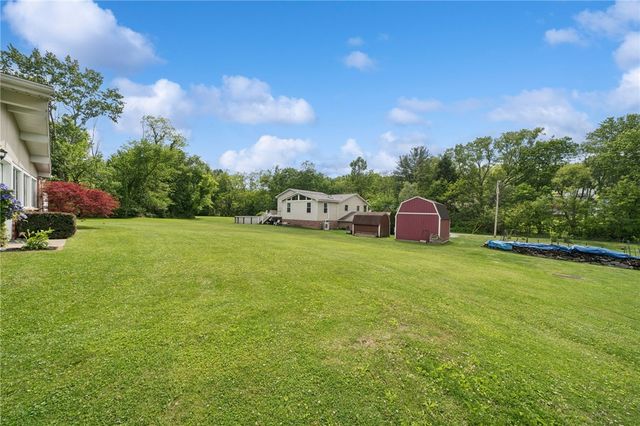106 Daums Ln, Penn Twp, PA 15085